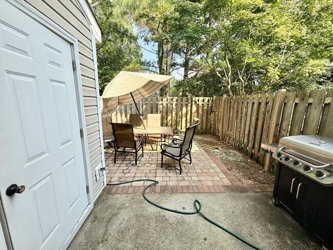 Building Photo - 12223 Paperbark Cir