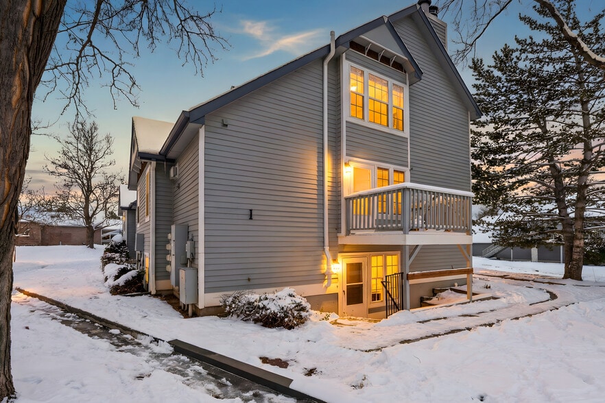 Entrance - 1601 W Swallow Rd