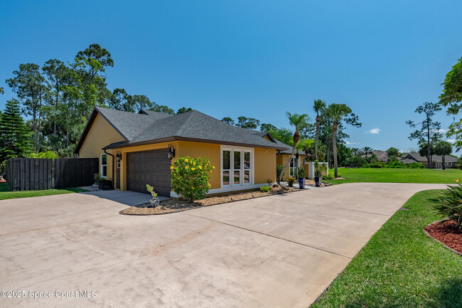 Building Photo - 3789 Peacock Dr
