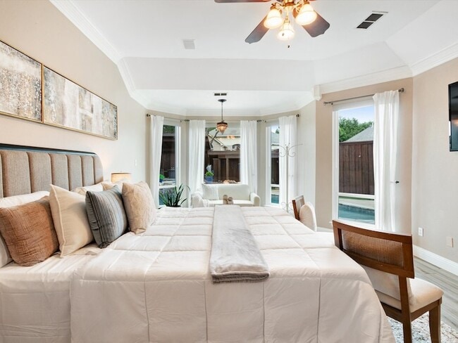 Building Photo - 3228 Port Royal Ct