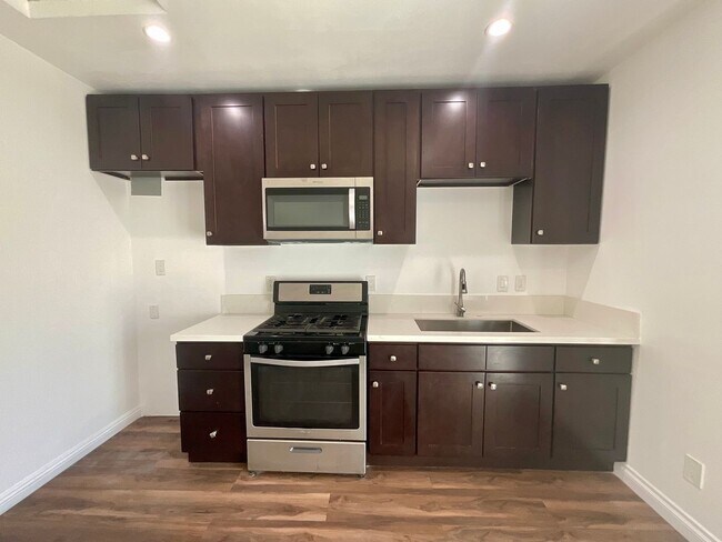 Building Photo - Welcome to your new 1 bedroom, 1 bathroom ...
