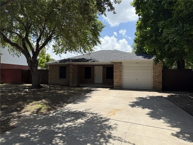 Primary Photo - 4007 Santa Fabiola St