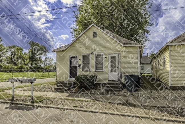 Primary Photo - 625 S Mound St