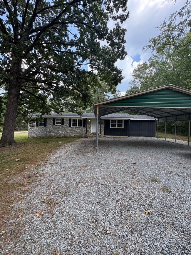 Building Photo - 2806 Hurricane Lake Rd