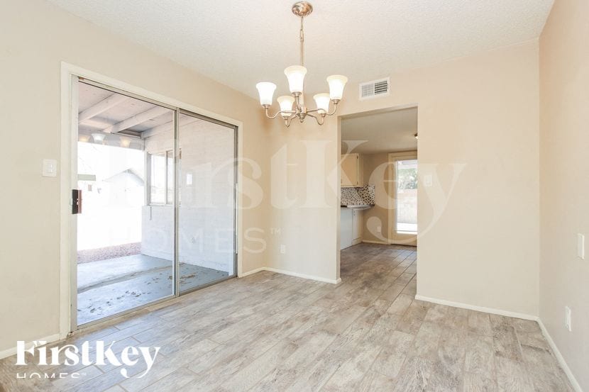 Building Photo - 3802 W Juniper Ave