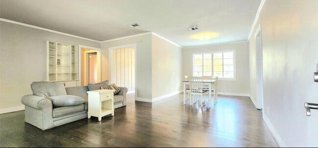 Building Photo - 6927 Burgess St