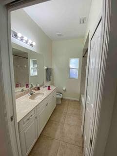 Building Photo - 5540 Allamanda Ave