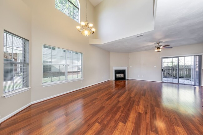 Building Photo - 409 Belmont Cir