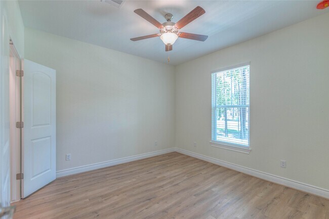 Building Photo - 12871 Oak Barrel Rd