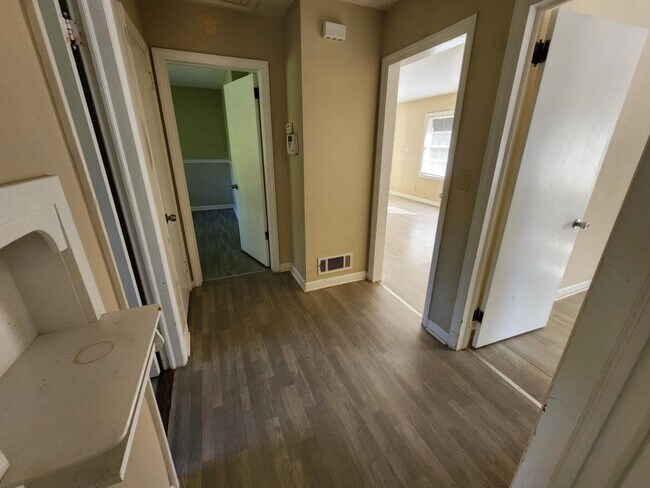 Building Photo - 1729 Capistrana Pl