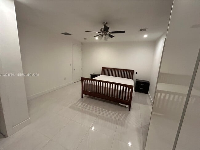 Building Photo - 12885 SW 77th Ave