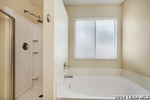 Building Photo - 8015 Ashwood Pointe