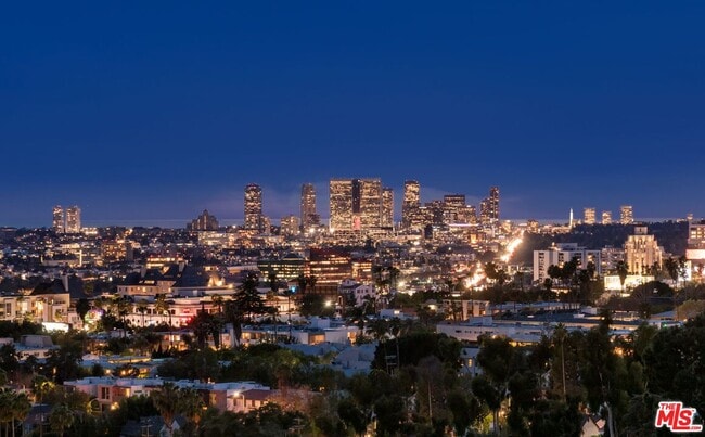 Building Photo - 1851 N Stanley Ave