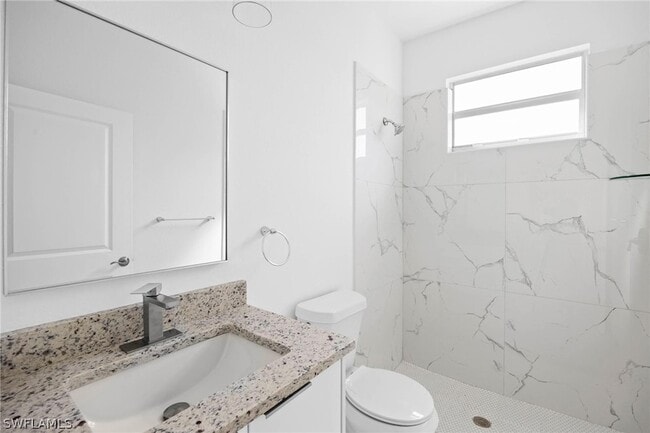 Building Photo - 1923 Sunniland Blvd