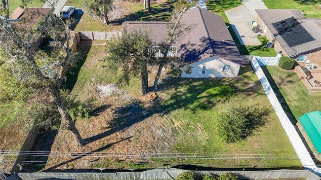 Building Photo - 7801 Rolling Grove Dr W