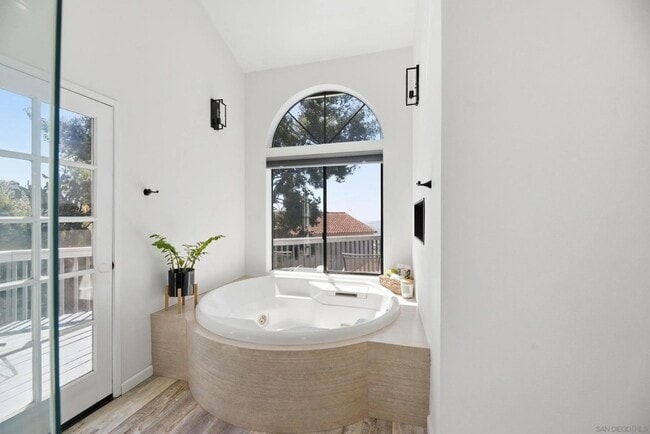 Building Photo - 1539 San Miguel Ave