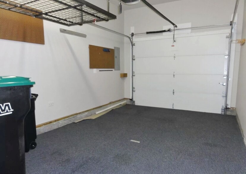 Garage - 334 Lora Dr