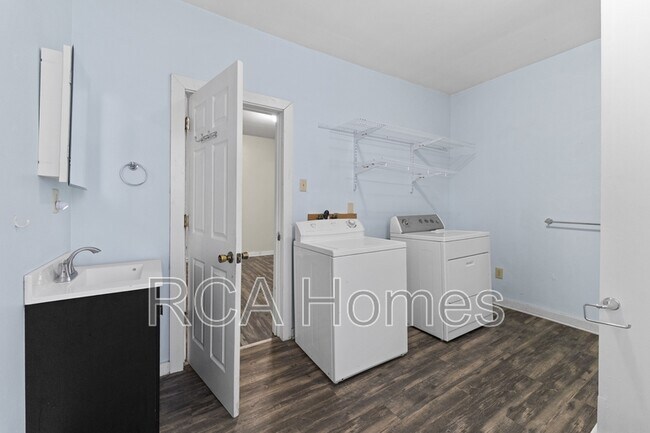 Building Photo - 1156 Fletcher Ave
