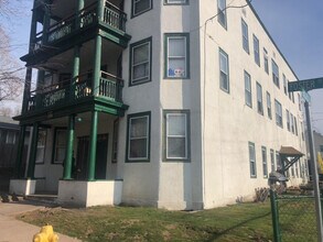 Building Photo - 109 Foster Street