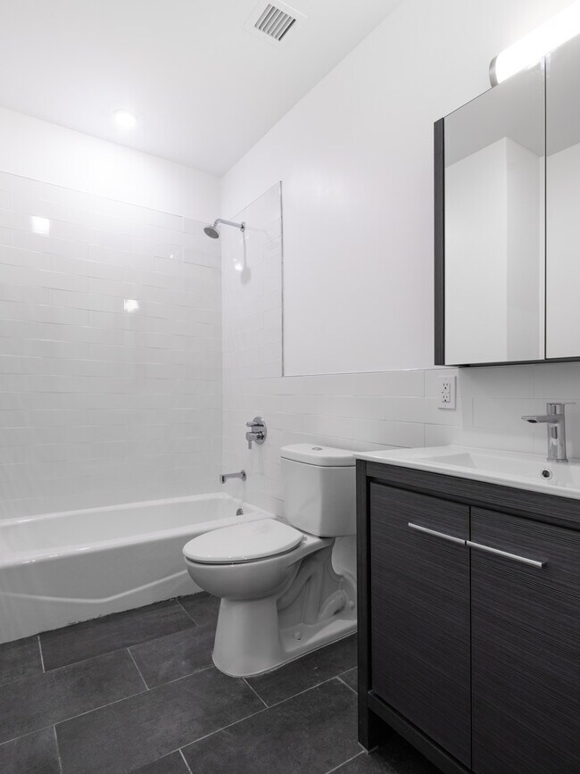 Building Photo - 218 W 108th St