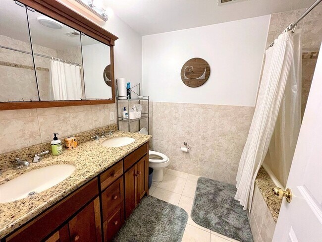 Building Photo - 232 Prospect St