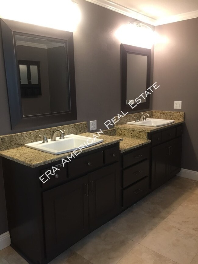 Building Photo - 53 Hillcrest Dr