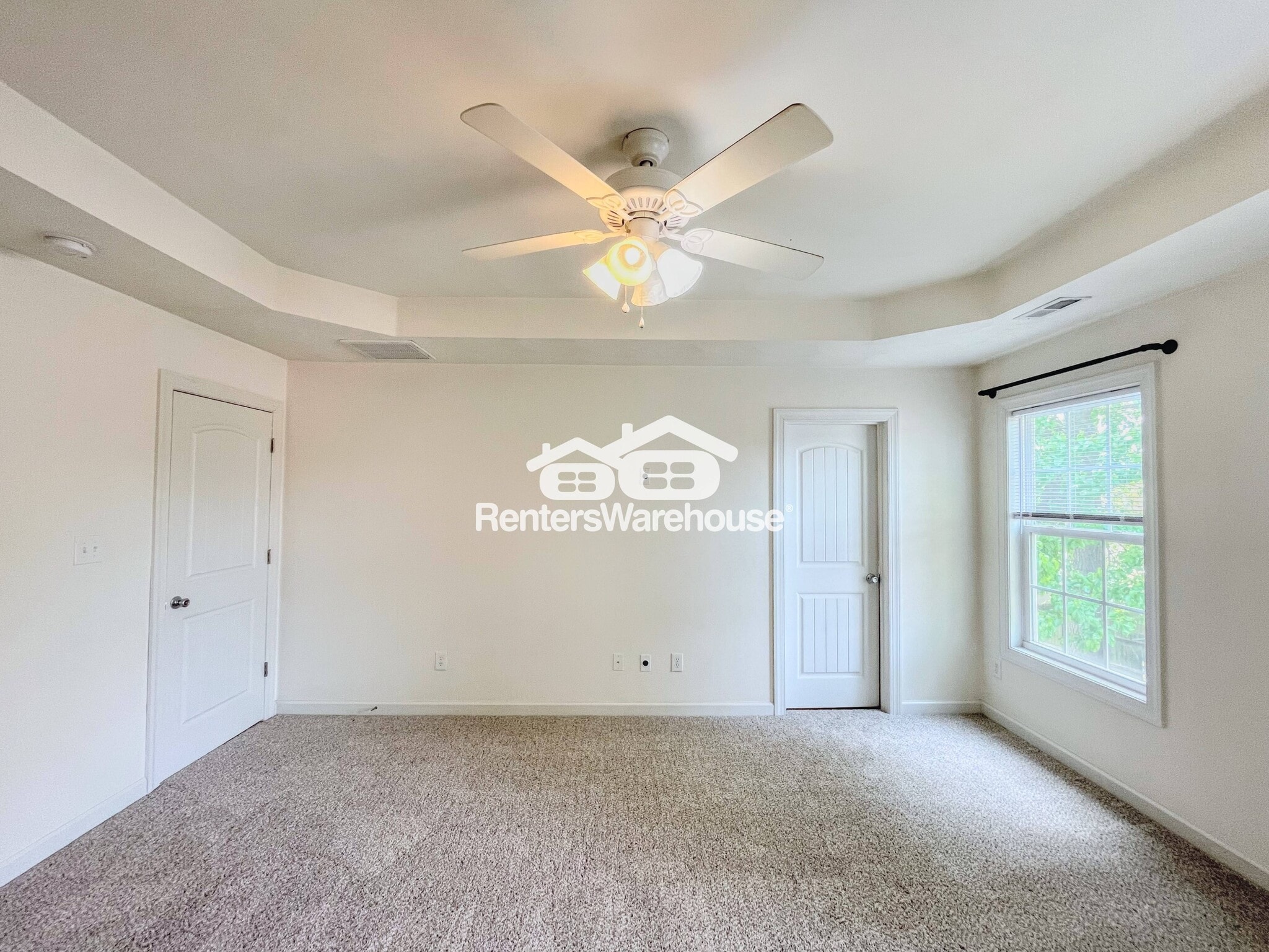 Building Photo - 1713 Sparrow Rd