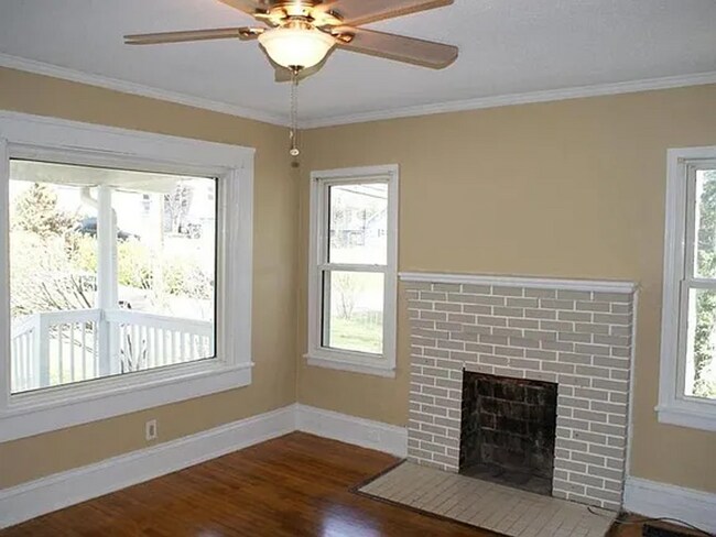 Building Photo - Knoxville 37920 - 3 bedroom 1 bath - call ...