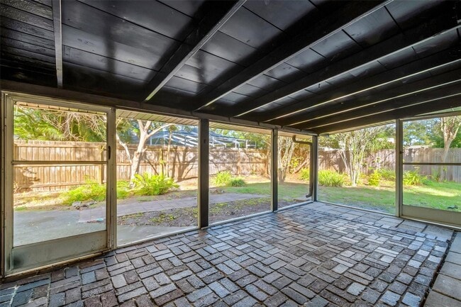 Building Photo - 1824 Roanoke Ave