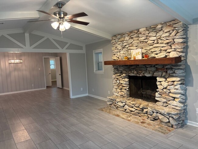 Building Photo - 3819 Marie Cook Dr