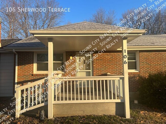 Building Photo - Brick ranch home on cul-de-sac!! Fenced in...