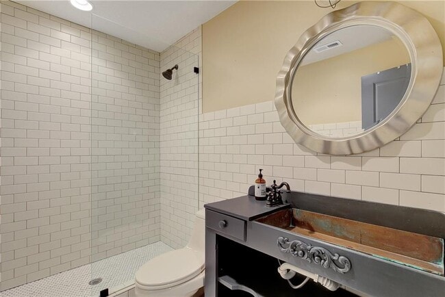 Building Photo - 10559 Serenbe Ln