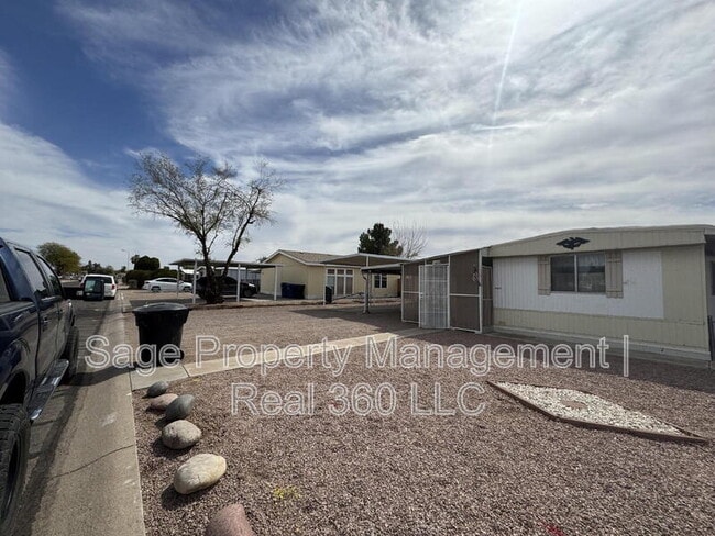 Building Photo - 7635 E Golf Ave