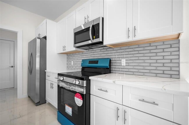 Building Photo - 13 Polar Ct