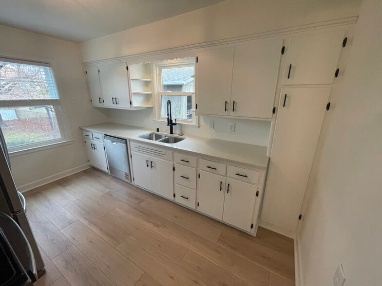 Building Photo - 9212 W Michigan St