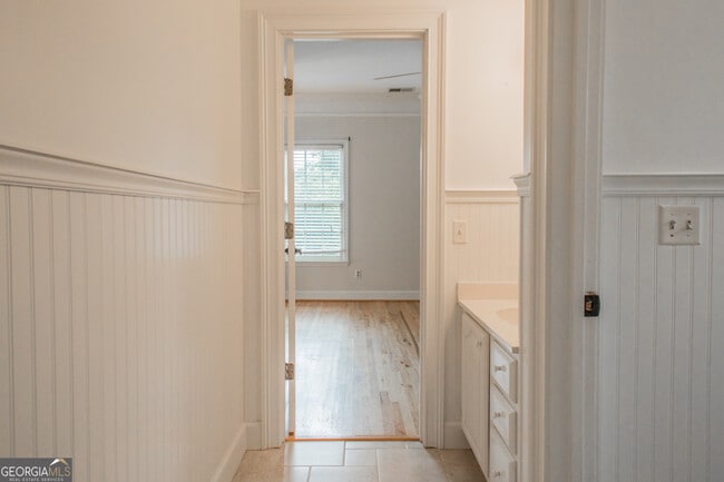 Building Photo - 540 Birkdale Dr