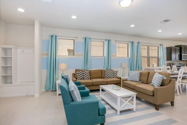 Building Photo - 8816 Corcovado Dr