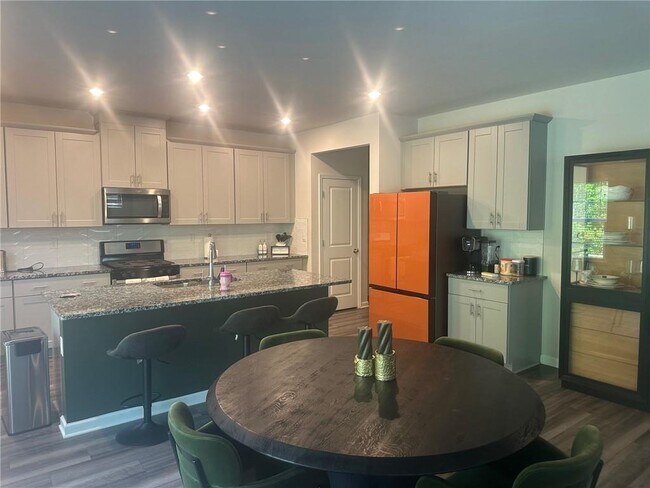 Building Photo - 3938 Dean Grv Wy