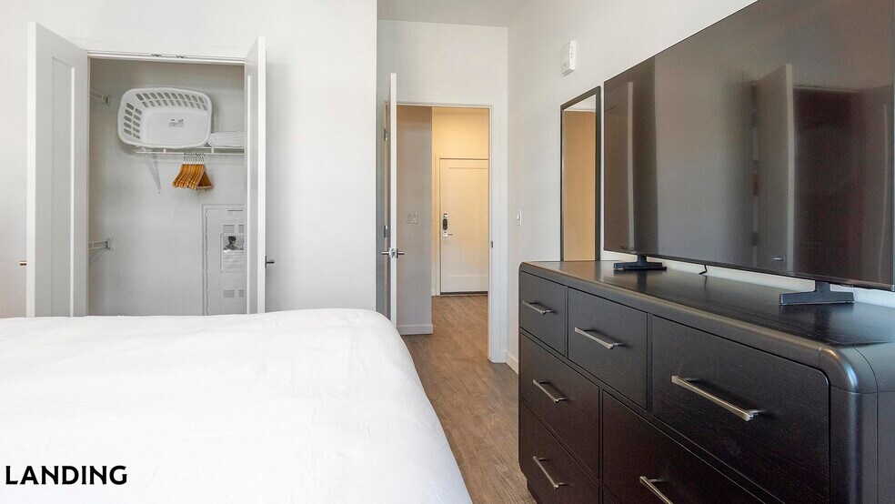 Building Photo - 185 Polaris Pointe