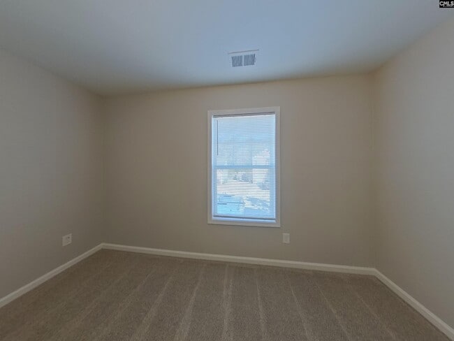 Building Photo - 309 Finch Ln