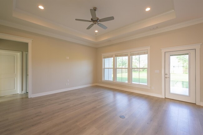 Building Photo - 71 London Cir