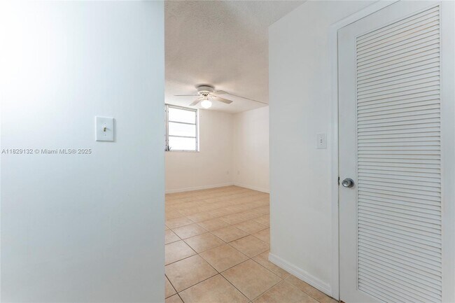 Building Photo - 3551 NE 169th St
