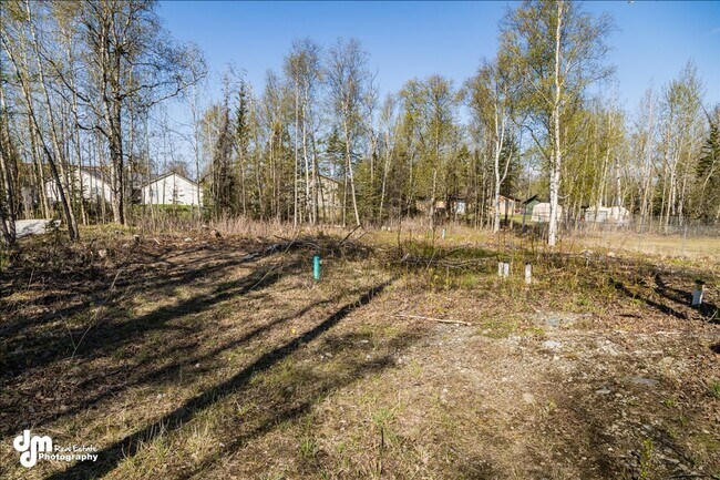 Building Photo - 876 N Wesglenn Cir
