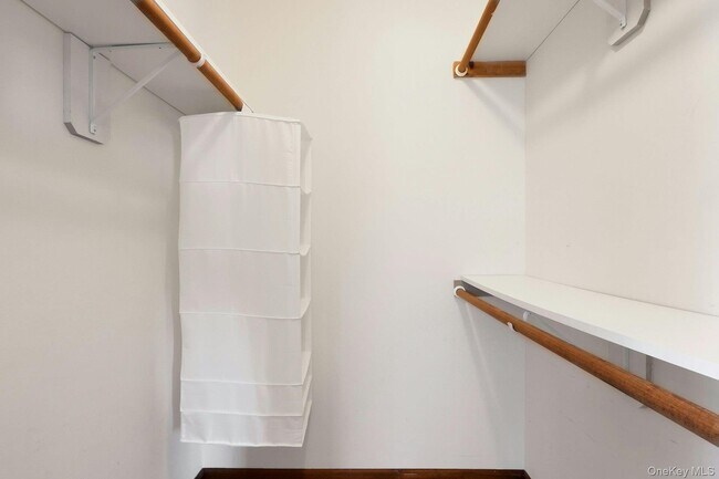 Building Photo - 22 Firth St