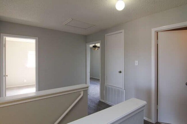 Building Photo - 12912 Latchwood Ln