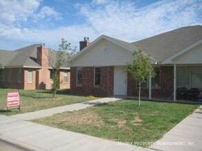 Building Photo - 3114 110th St