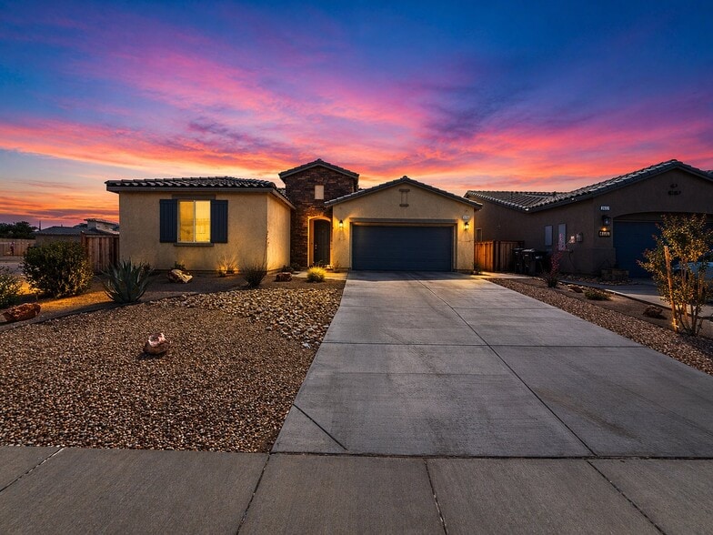 Building Photo - 2030 Boxwood St