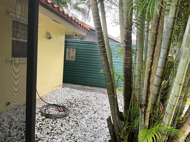 Building Photo - 13752 Yarmouth Dr