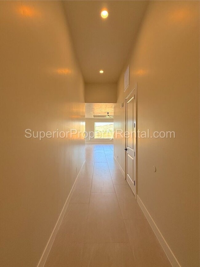 Building Photo - New 3 bed, 2 bath home with two car garage