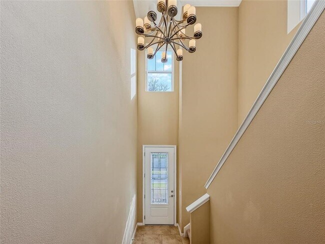 Building Photo - 5518 Thomas Square Dr